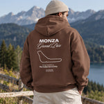 Monza Grand Prix Oversize Hoodie – Kahverengi – model üzerinde arka görünüm