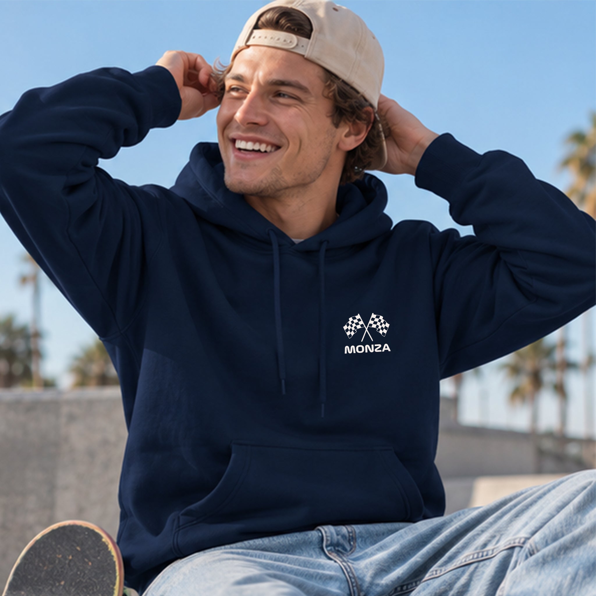 Monza Grand Prix Hoodie – Lacivert – model üzerinde ön görünüm