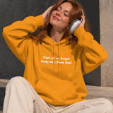 Face & Body Hoodie – Turuncu – model üzerinde ön görünüm