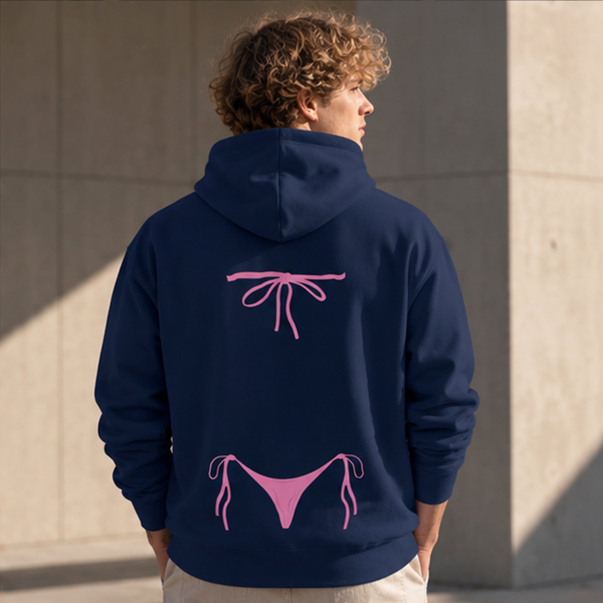 Pink Bikini Hoodie – Lacivert – model üzerinde arka görünüm