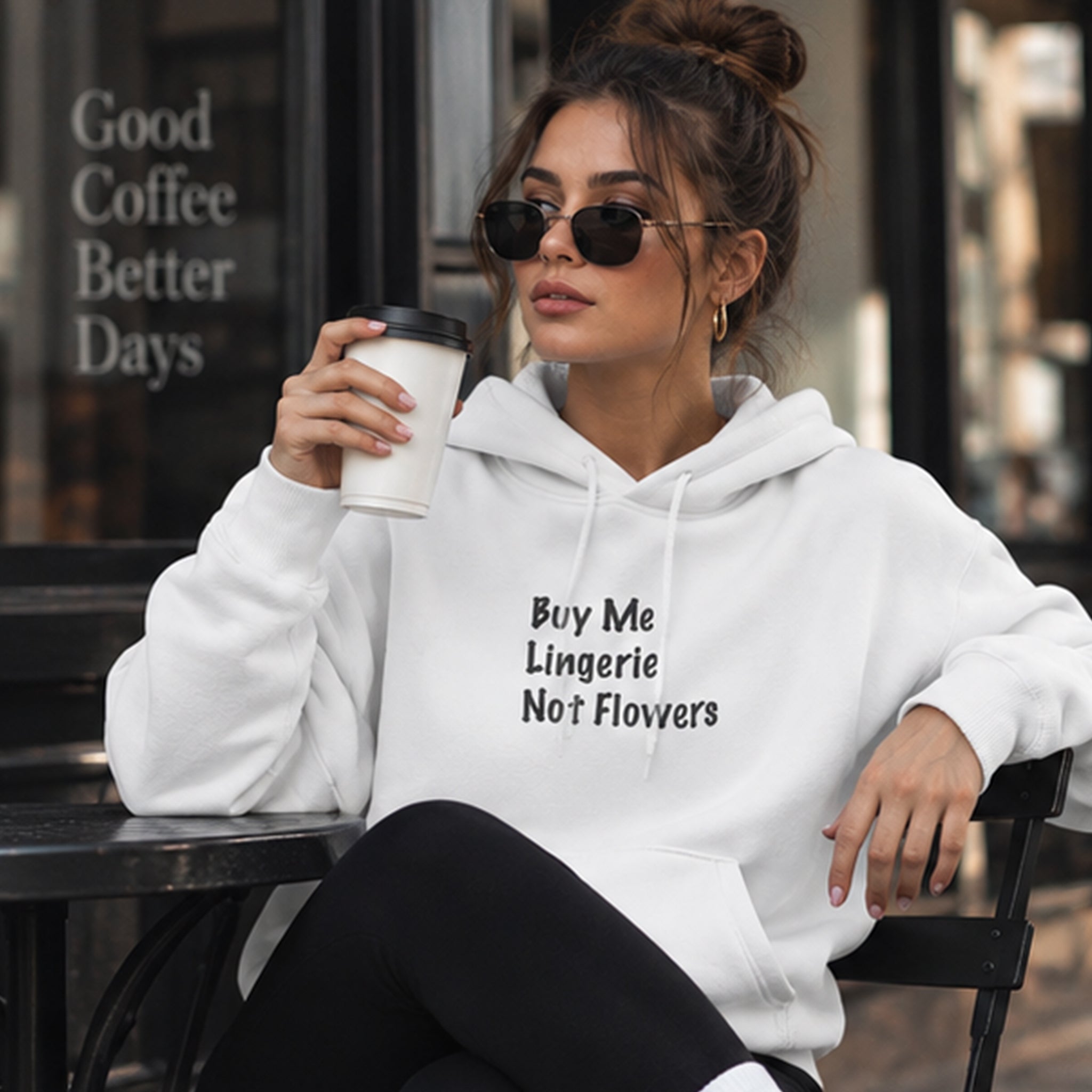 Buy Me Lingerie Hoodie – Beyaz – model üzerinde ön görünüm