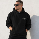 Café de Paris Hoodie – Siyah – model üzerinde ön görünüm