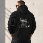 Café de Paris Hoodie – Siyah – model üzerinde arka görünüm