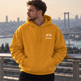 Türkiye Grand Prix Hoodie – Turuncu – model üzerinde ön görünüm