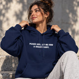 Please God Let Me Find A Sugar Daddy Hoodie – Lacivert – model üzerinde ön görünüm