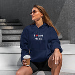 I Love Hot Dads Hoodie – Lacivert – model üzerinde ön görünüm