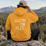Slow Sunday Coffee Club Hoodie – Turuncu – model üzerinde arka görünüm