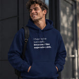 I Like Expensive Shit Hoodie – Lacivert – model üzerinde ön görünüm