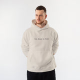 Too Busy Hoodie – Krem – model üzerinde ön görünüm
