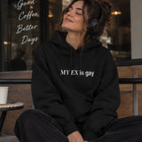 My Ex Is Gay Hoodie – Siyah – model üzerinde ön görünüm
