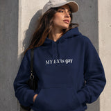 My Ex Is Gay Hoodie – Lacivert – model üzerinde ön görünüm