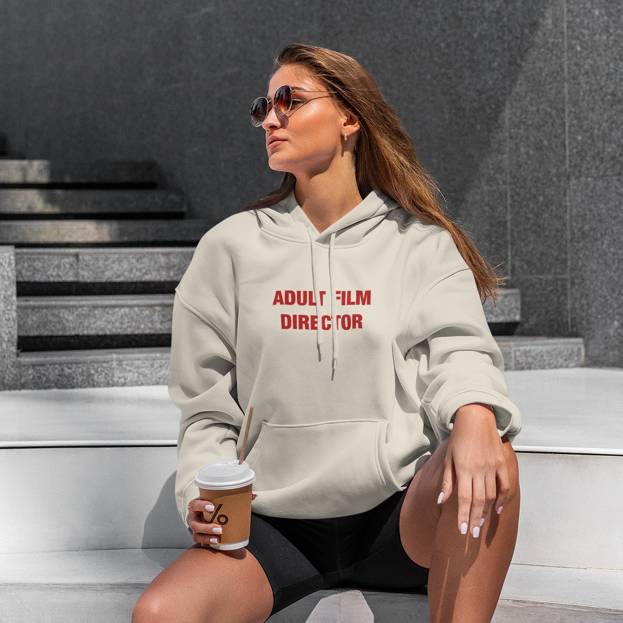 Adult Film Director Hoodie – Krem – model üzerinde ön görünüm