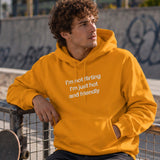 I'm Not Flirting Hoodie – Turuncu – model üzerinde ön görünüm