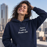 Boobs Loading Please Wait Hoodie – Lacivert – model üzerinde ön görünüm