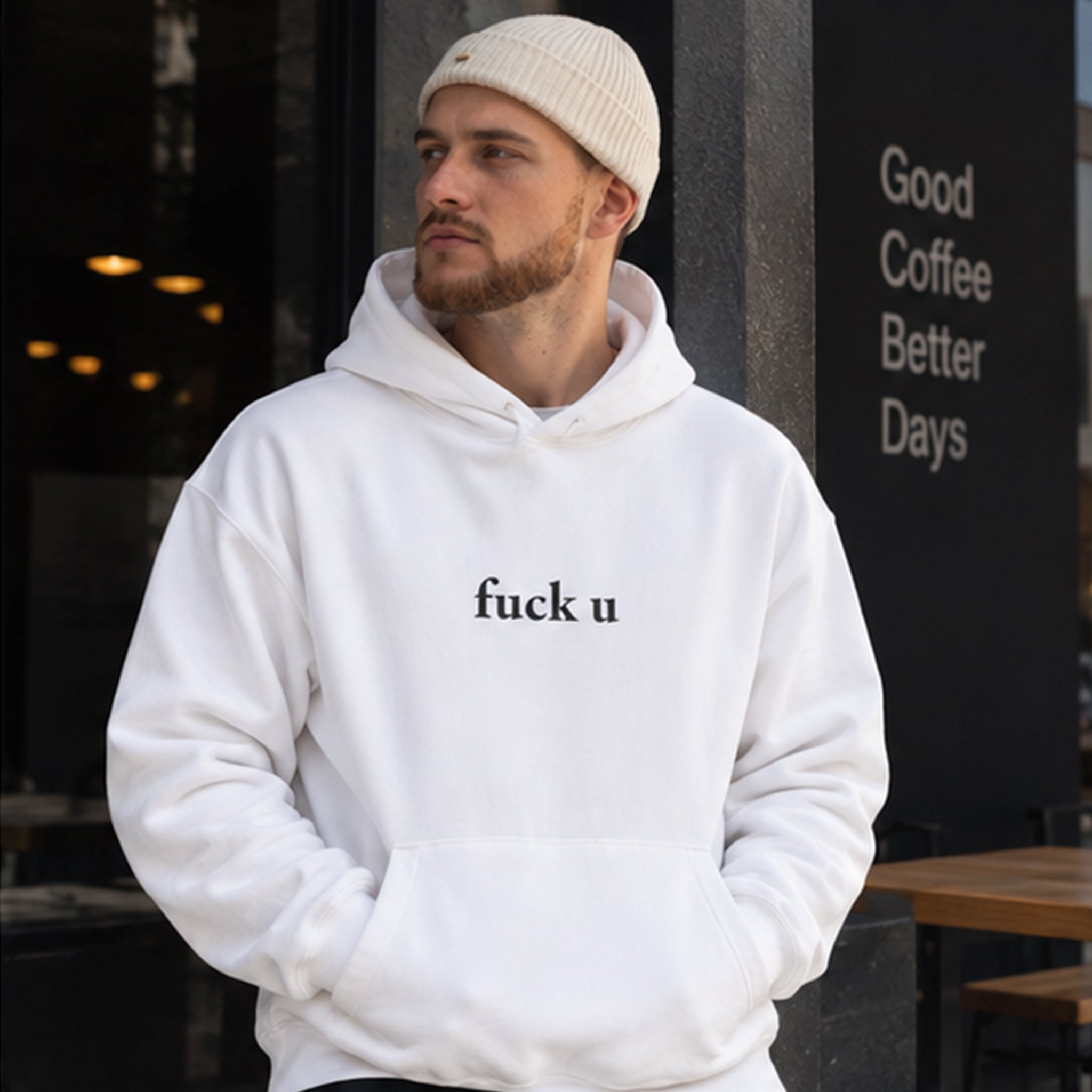 FUCK U Hoodie – Beyaz – model üzerinde ön görünüm