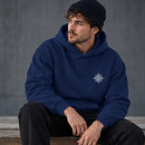 Saint Tropez Sailing Club Hoodie – Lacivert – model üzerinde ön görünüm