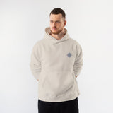 Saint Tropez Sailing Club Hoodie – Krem – model üzerinde ön görünüm