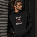 Mouths Can't Get Pregnant Hoodie – Siyah – model üzerinde ön görünüm