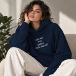 Before World War 3 Oversize Hoodie – Lacivert – model üzerinde ön görünüm