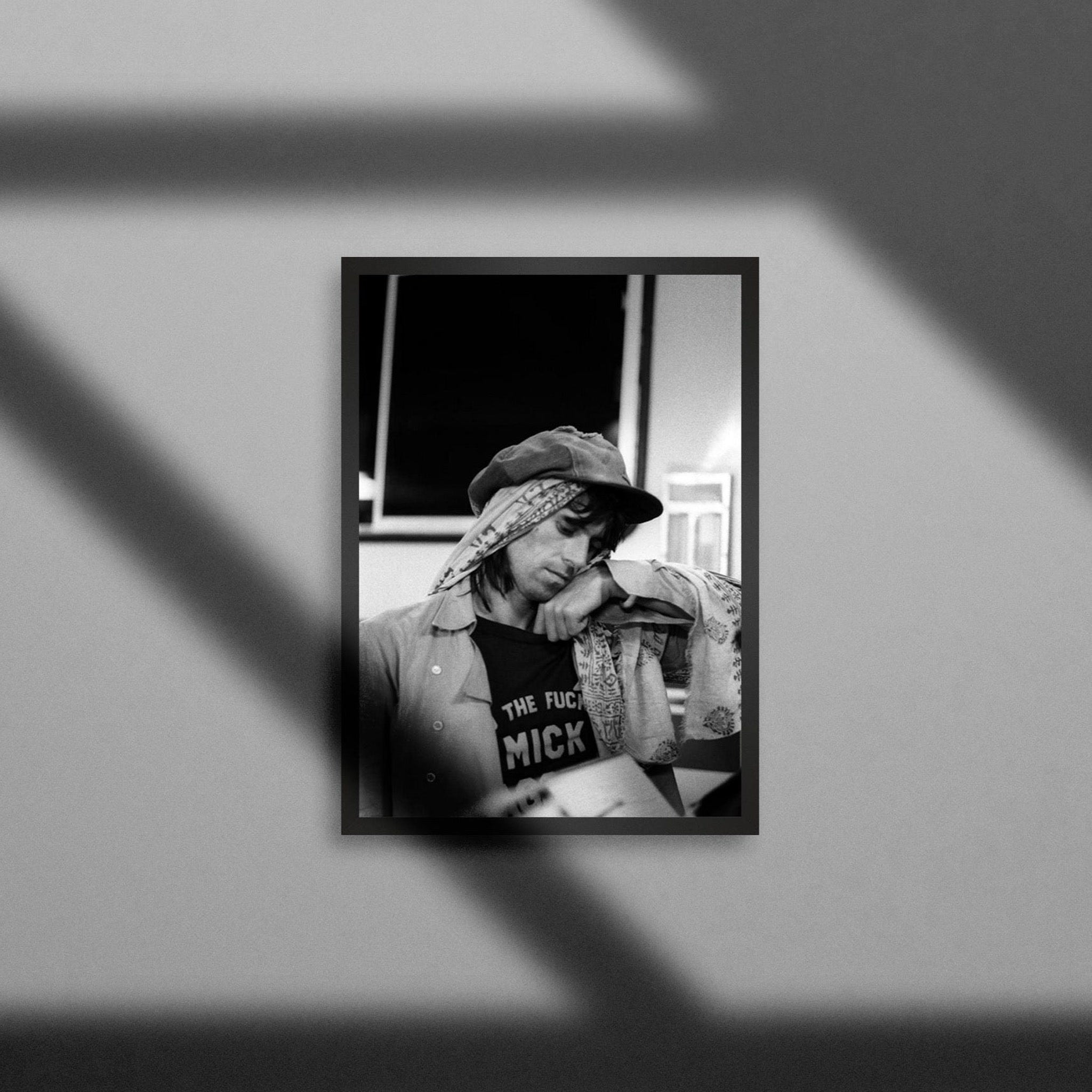 Keith Richards backstage at Madison Square Garden New York 1975 Poster