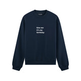 Kiss Me It's My Birthday Oversize Sweatshirt - Lacivert - ön görünüm
