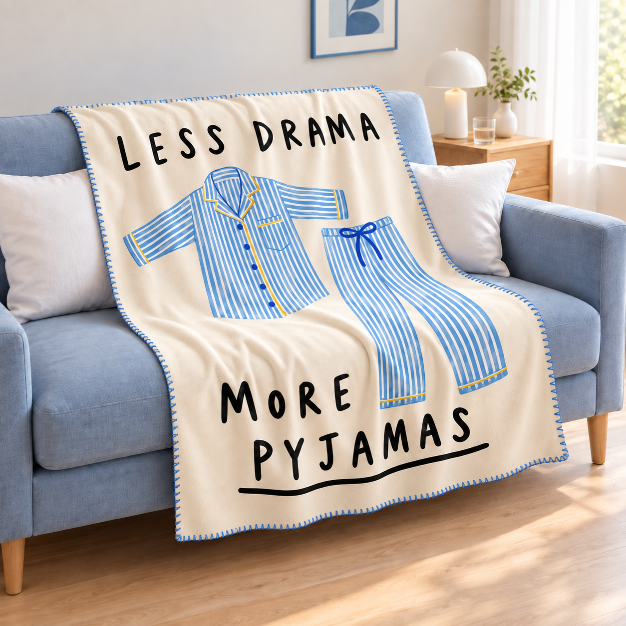 Less Drama More Pyjamas Polar TV Battaniyesi — Ana görünüm