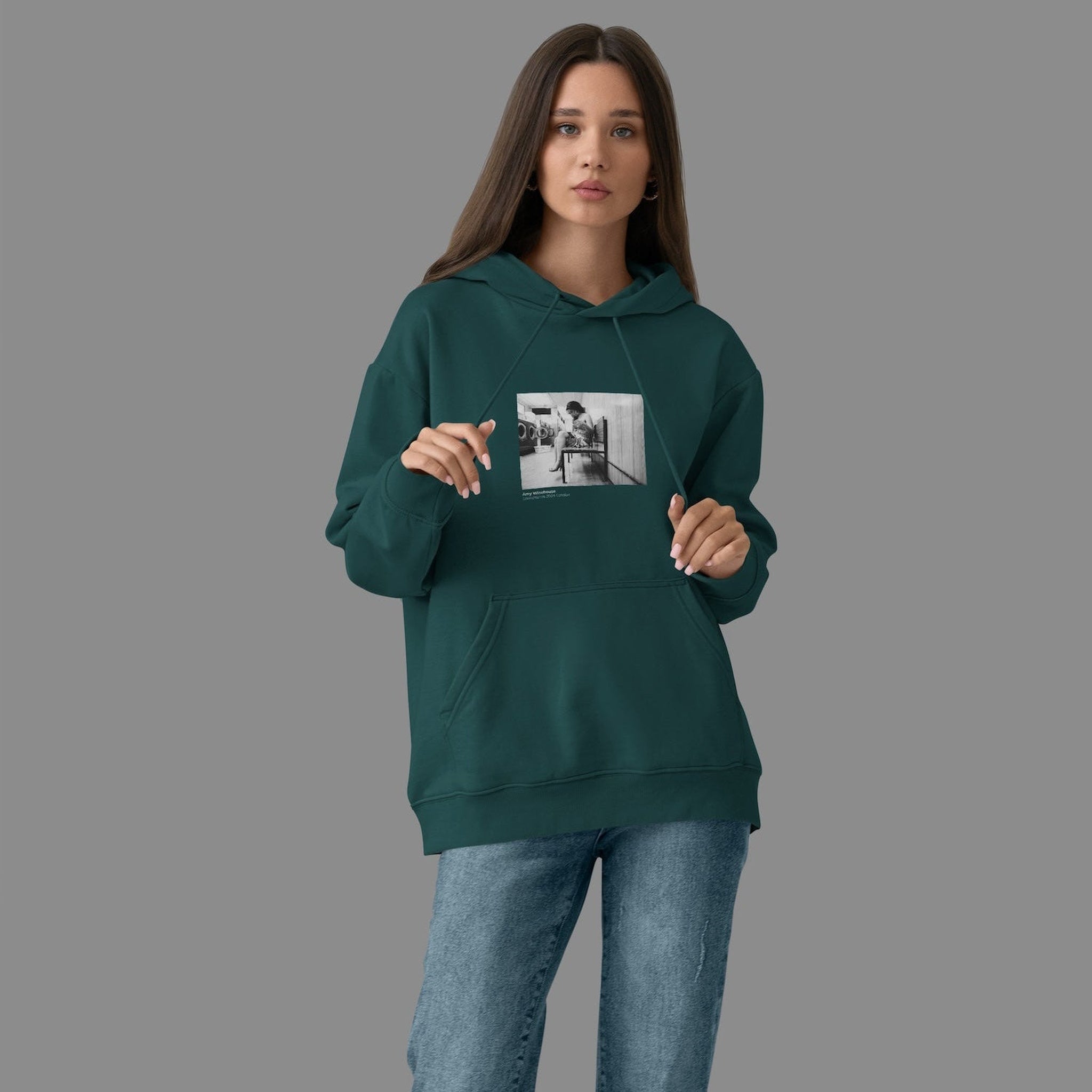 Amy Winehouse at the laundromat 2004 Hoodie