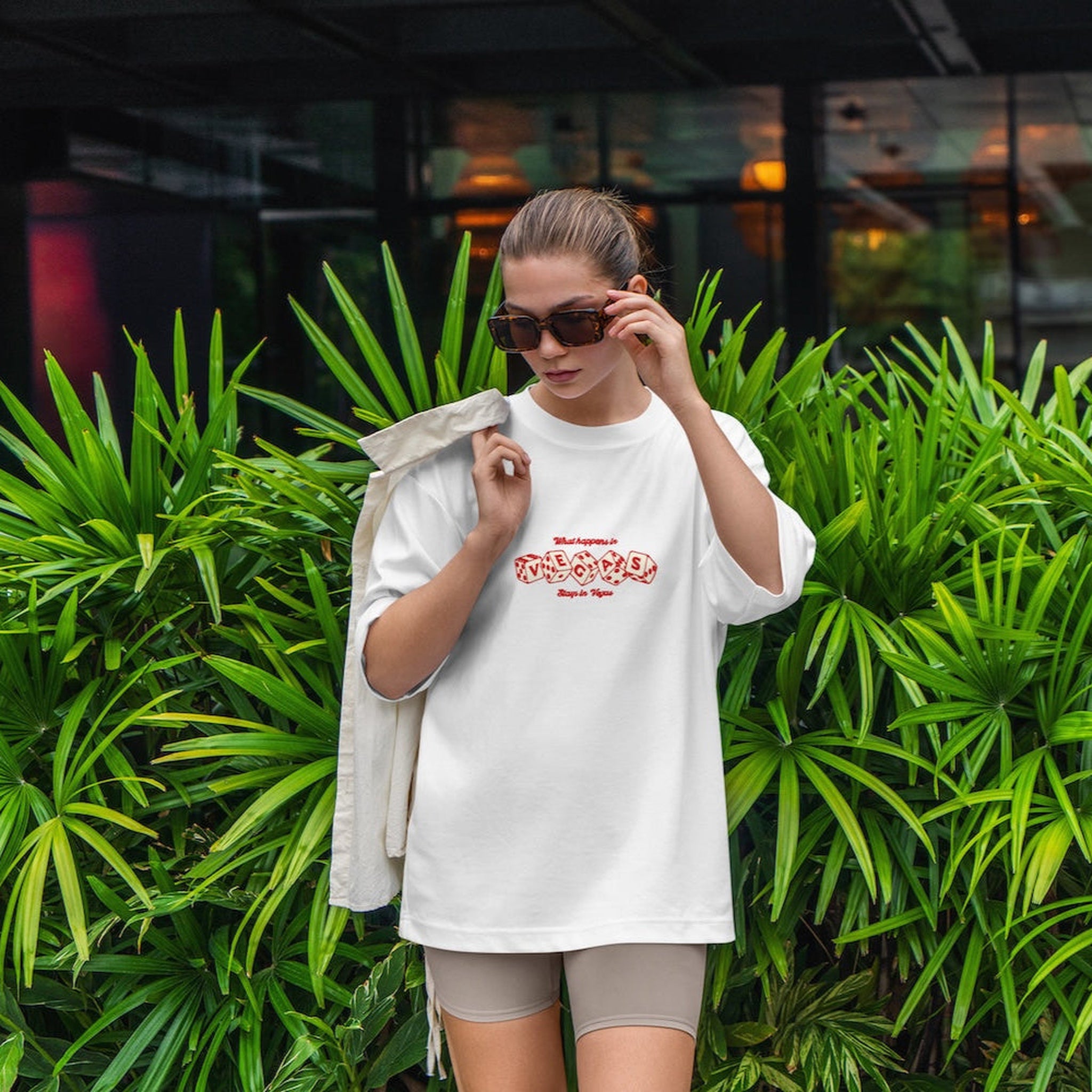 What Happened in Vegas Stays in Vegas Oversize Tişört