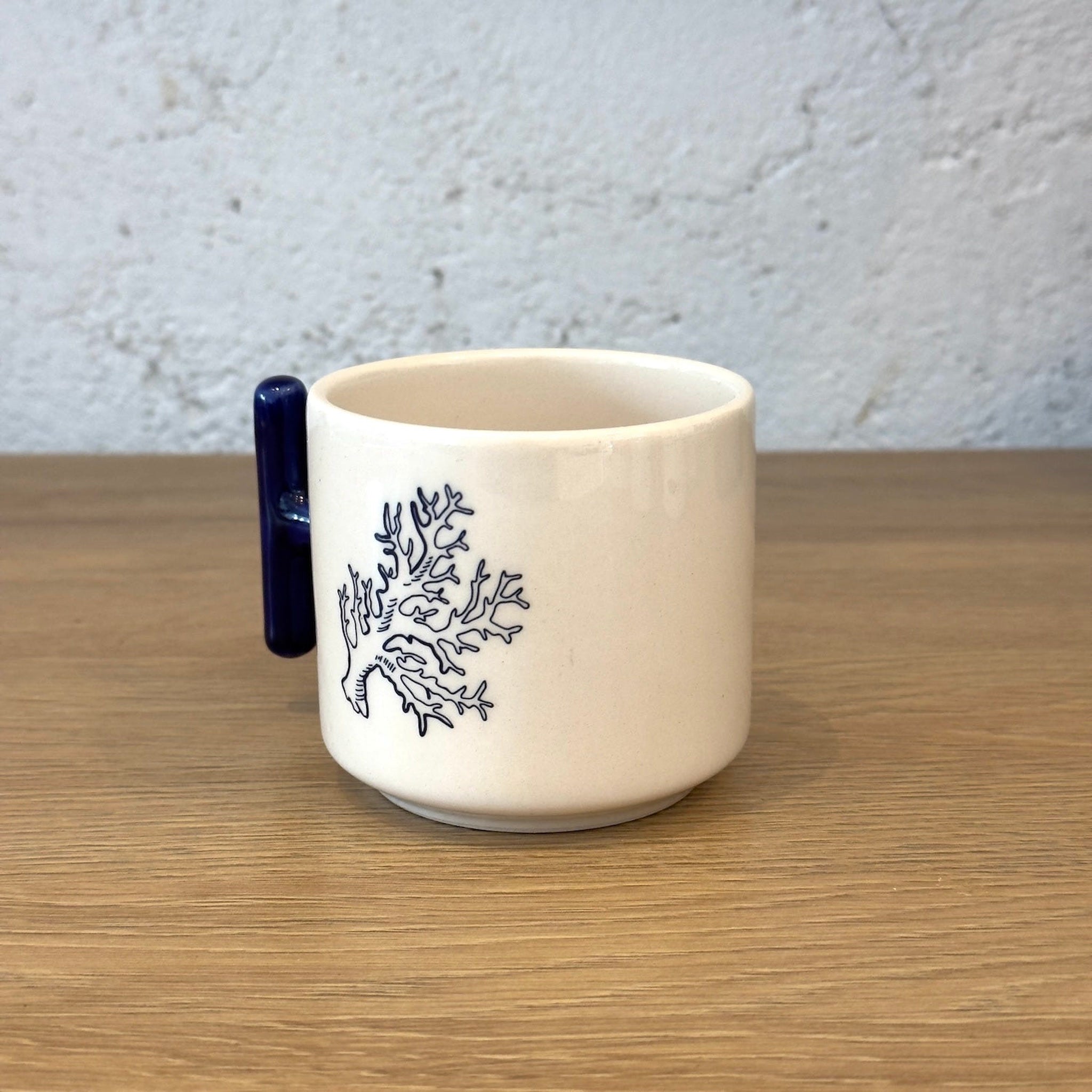 Blue Coral / Mercanlı Lacivert T Kulplu Bardak