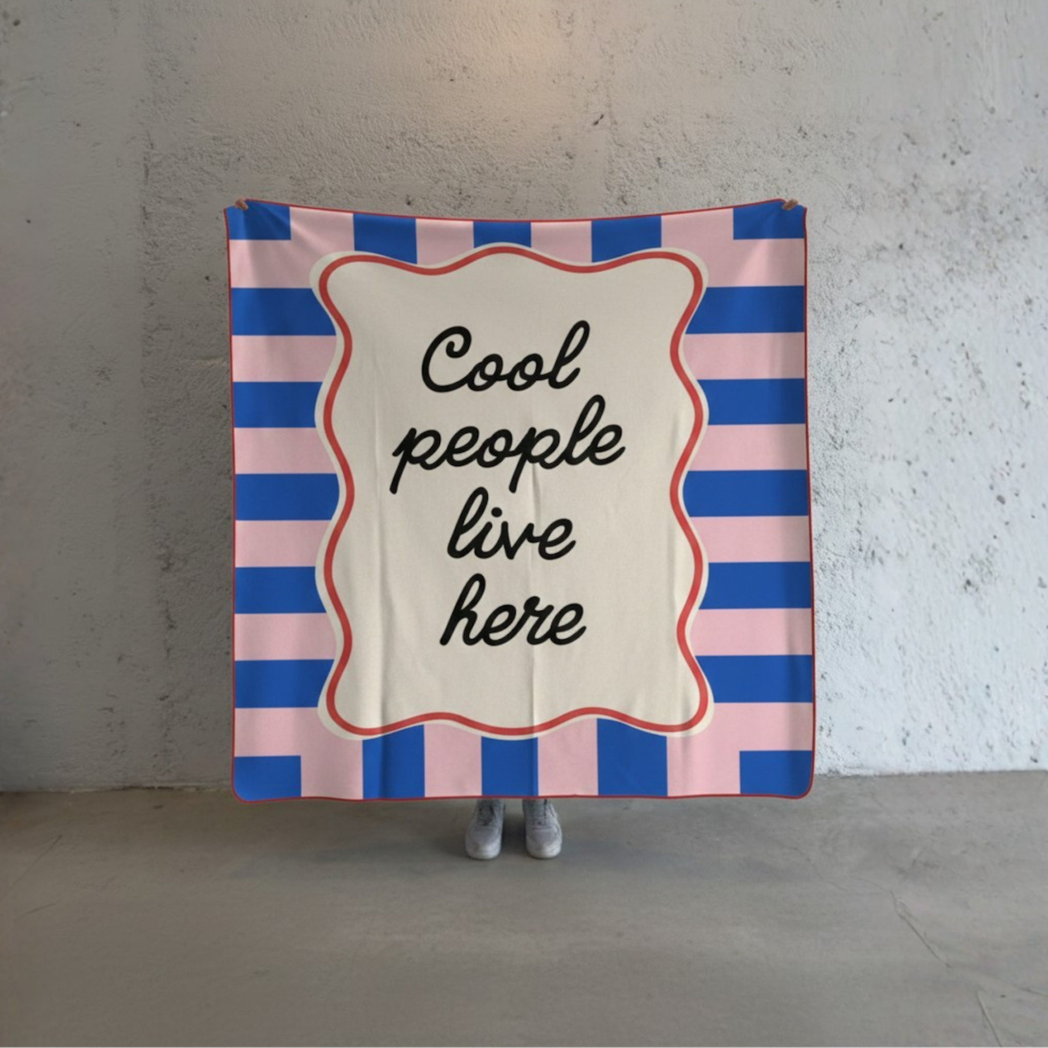 Cool People Live Here Polar Tv Battaniyesi