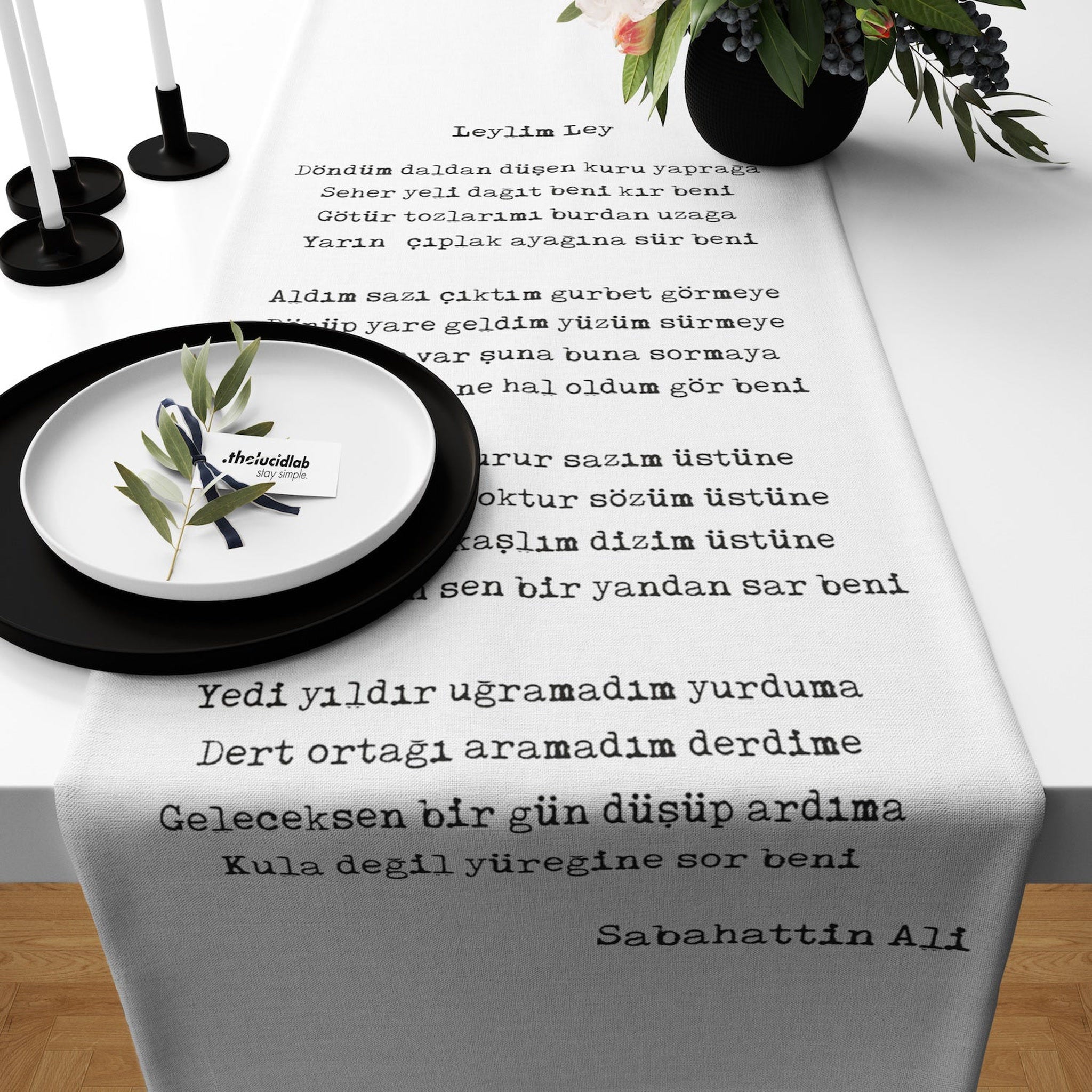 Leylim Ley - Şiir Runner Örtü