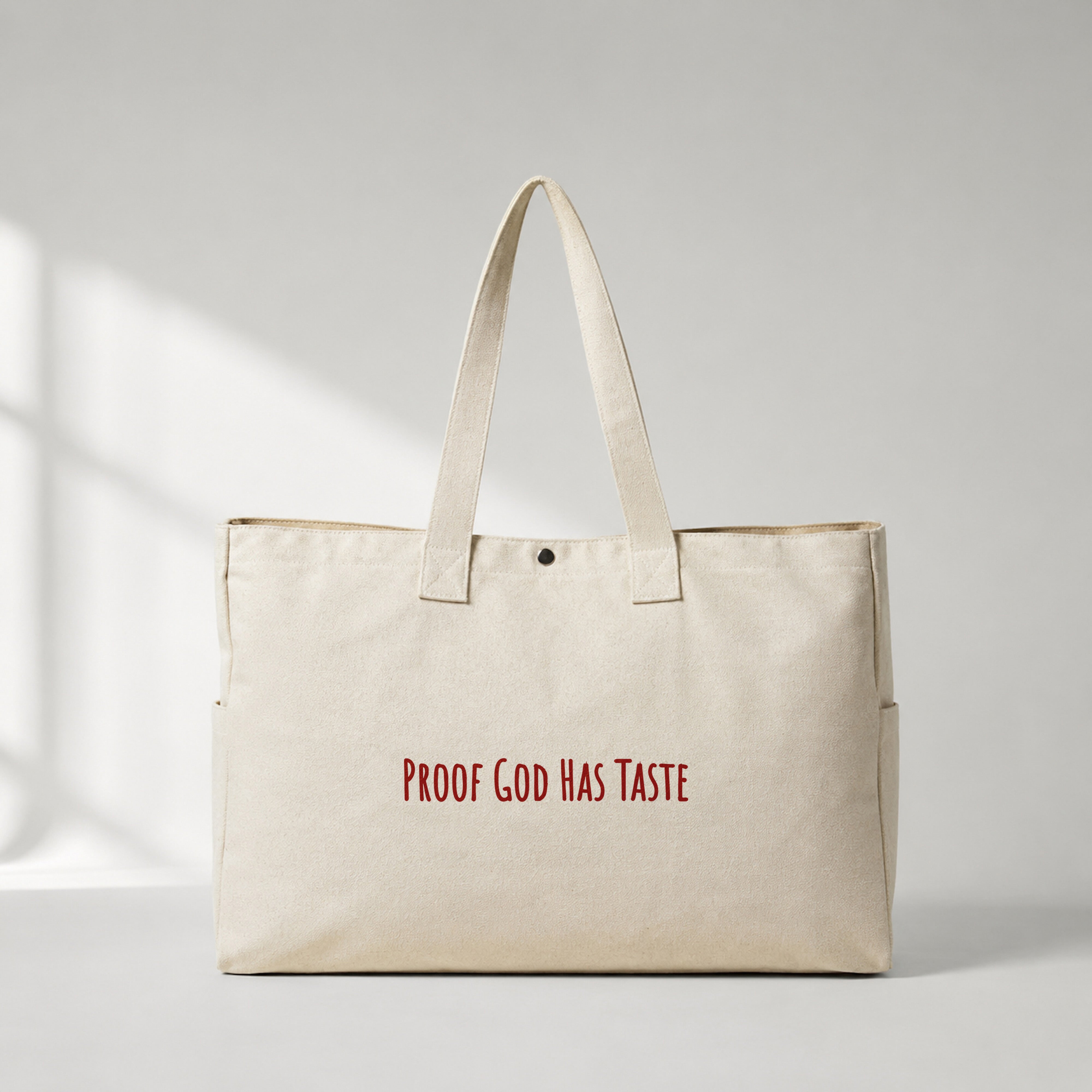 Proof God Has Taste Daily Tote Bag – ön görünüm