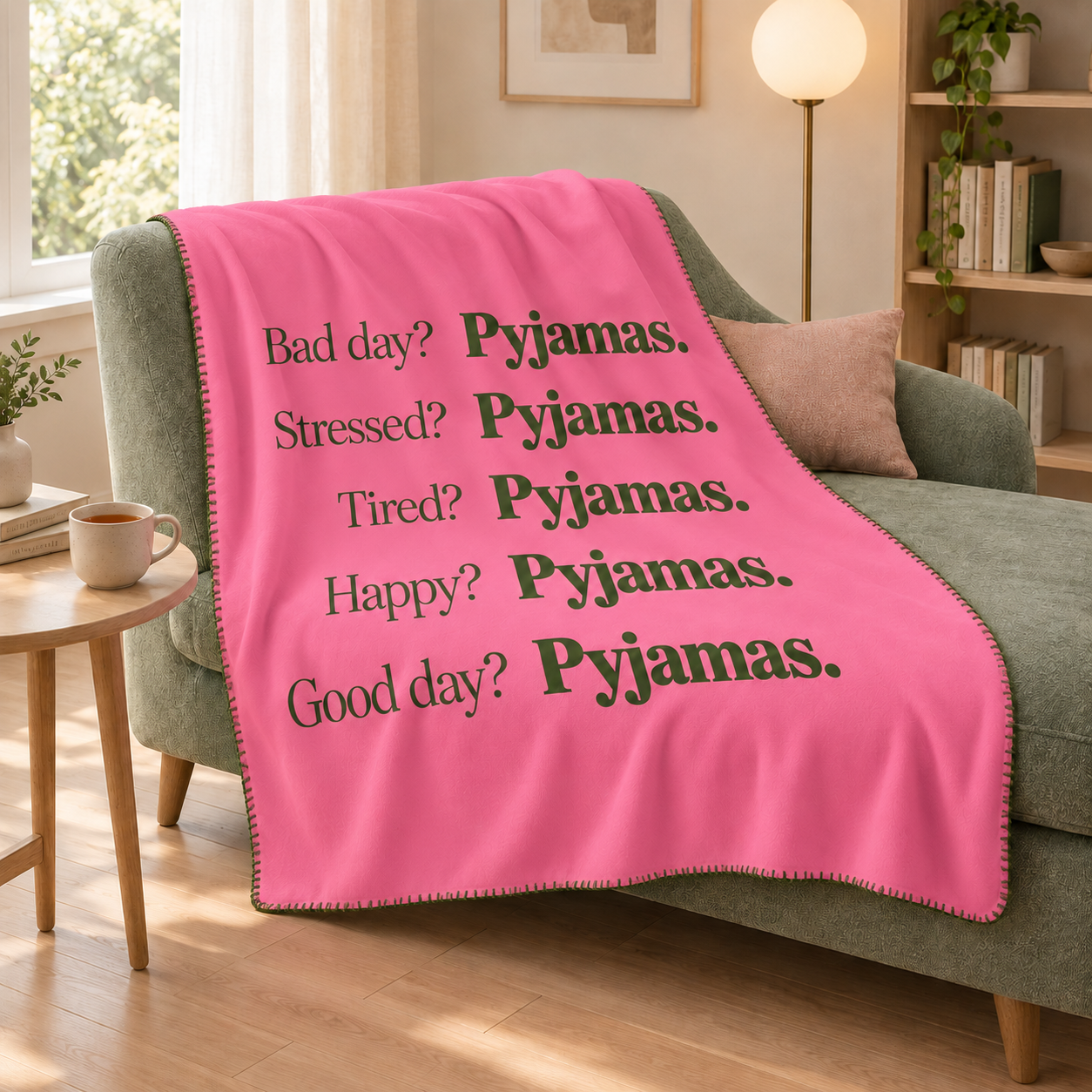 Pyjamas for Everything Polar TV Battaniyesi — Ana görünüm