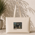 Interior of a Collector's Gallery of Paintings and Objets d'Art Weekend Tote Bag – kanvas çanta ön görünüm