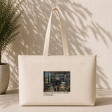 Interior of a Collector's Gallery of Paintings and Objets d'Art Weekend Tote Bag – kanvas çanta ön görünüm