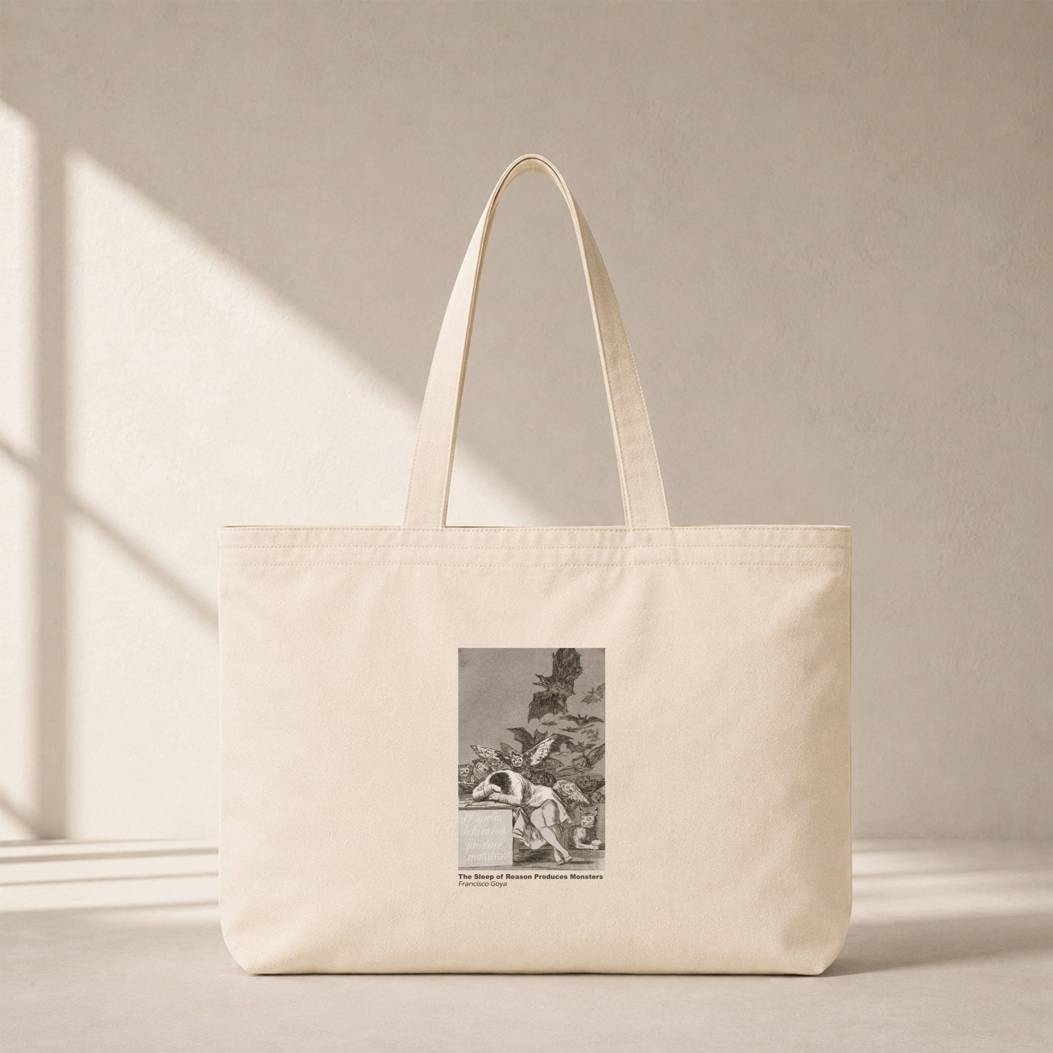 The Sleep of Reason Produces Monsters Club Tote Bag – kanvas çanta ön görünüm