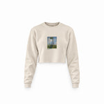 Woman with a Parasol Crop Sweatshirt – Krem